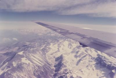 Vista aérea da janela do avião