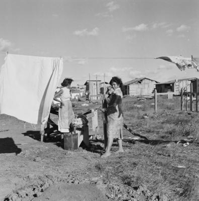 Moradia na Sacolândia, arredores de Brasília