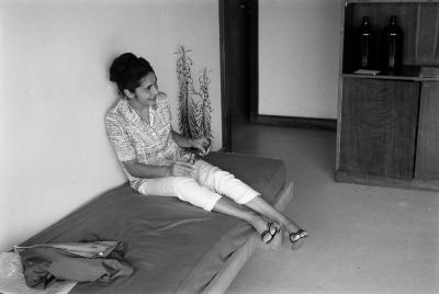 Zila Mamede no alojamento dos professores (Colina)