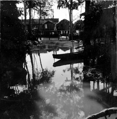 Vila da Barca, palafitas flutuantes