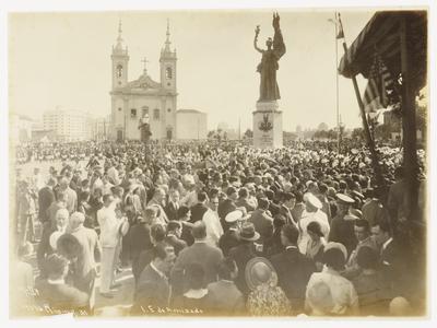 Inauguração da Estátua da Amizade em frente a Igreja de Santa Luzia