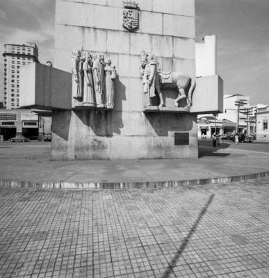 Monumento em homenagem ao Duque de Caxias, de Vitor Brecheret