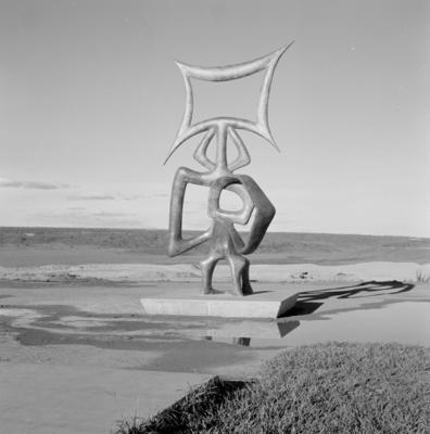 Escultura "O Rito dos Ritmos", de Maria Martins