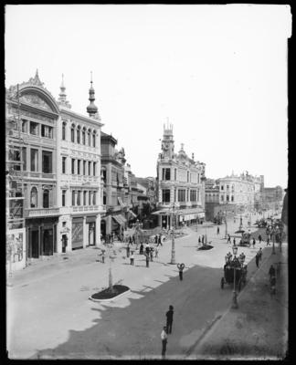 Avenida Central em construção
