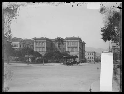 Vista lateral do edifício da Câmara dos Deputados do Brasil, atual Assembleia Legislativa do Estado do Rio de Janeiro (ALERJ)