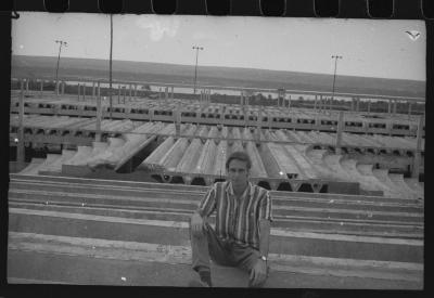 Jorge Bodanzky na construção do Instituto Central de Ciências, conhecido como Minhocão