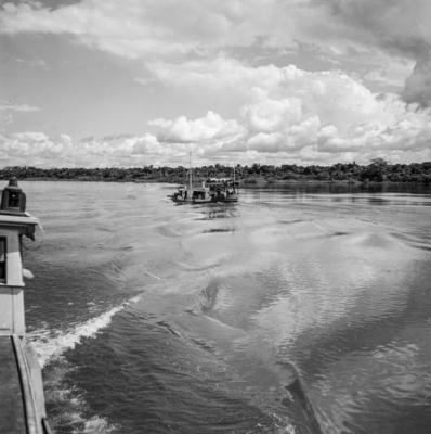 Embarcação na Ilha do Bananal