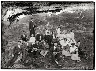 Musicistas no cruzeiro do Anastácio