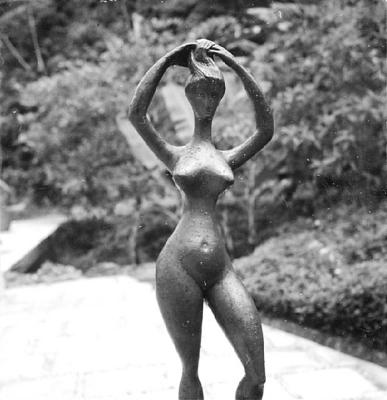 Esculturas de Alfredo Ceschiatti, "A Banhista"