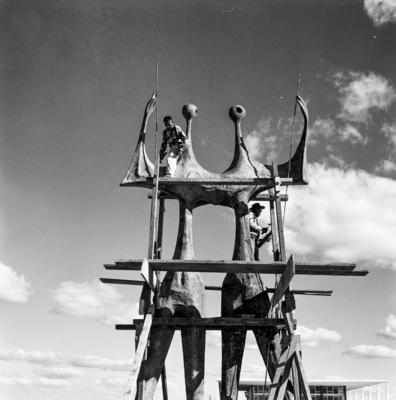 "Os Candangos" ou "Os Guerreiros", escultura de Bruno Giorgi