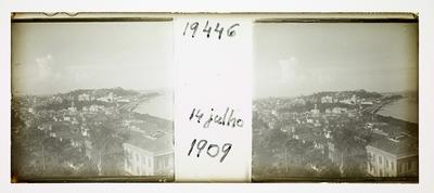 Vista do centro do Rio de Janeiro e da Baía de Guanabara; a partir de Santa Teresa
