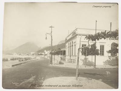 Restaurante na Avenida Atlântica