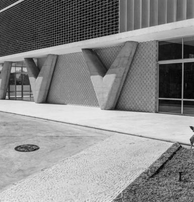 Hospital SulAmérica, atual Hospital Federal da Lagoa, projeto de Oscar Niemeyer, Helio Uchoa e Burle Marx