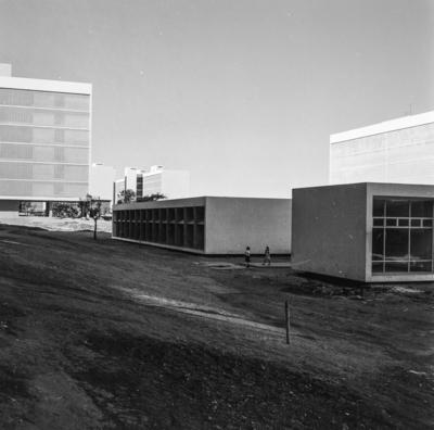 Edifícios residenciais projetados para os Institutos de Aposentadoria e Pensões