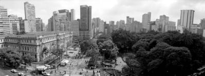 Secretaria da Educação (antiga Escola Normal) e praça da República