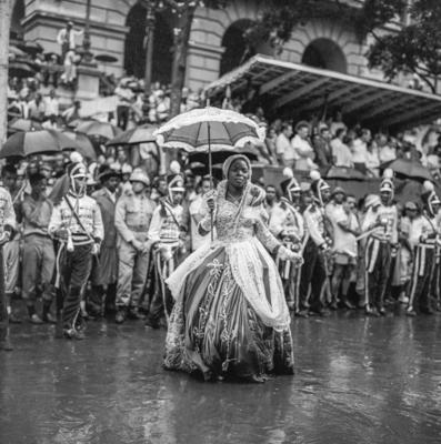 Desfile da escola da escola de samba Império Serrano