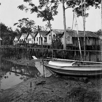 Vila da Barca, palafitas flutuantes