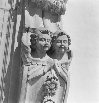 Santuário Diocesano do Bom Jesus de Matosinhos, detalhe da fachada
