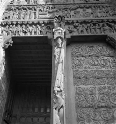 Detalhe de igreja na Grécia