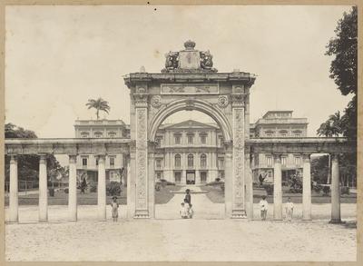 Museu Nacional - portal de entrada e fachada