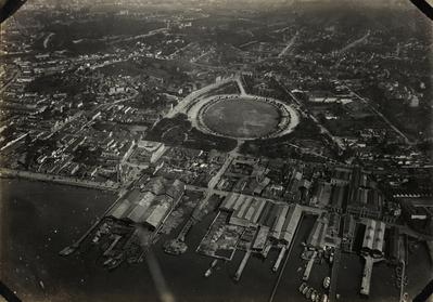 Vista aérea do bairro de São Cristovão, destaque para o Campo de São Cristóvão