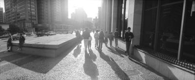 Pedestres na avenida Paulista