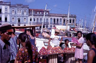 Porto no entorno do Mercado Ver-o-Peso