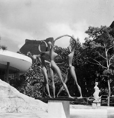 Esculturas de Alfredo Ceschiatti - "As Três Graças"