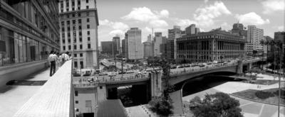 Vista do Vale do Anhangabaú e viaduto do Chá