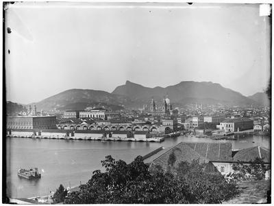 Panorama do Rio de Janeiro visto a partir da Ilha das Cobras