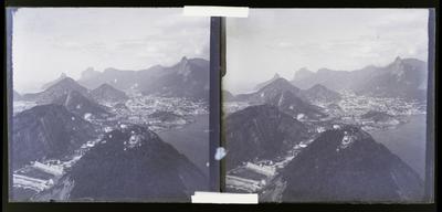 Morro da Urca, Praia Vermelha e Bairro de Botafogo vistos do Morro do Pão de Açúcar