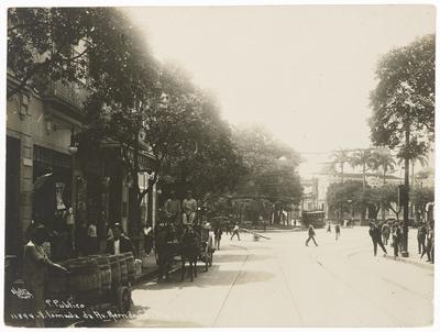 Passeio Público a partir da Avenida Mem de Sá