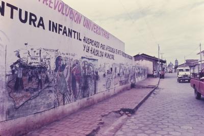 Manifestações políticas no muro