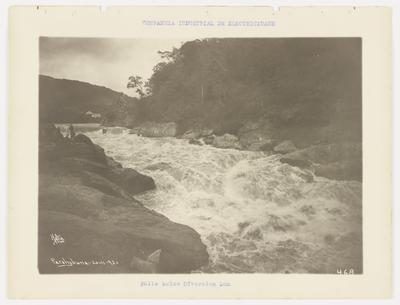 Rio Paraibuna - quedas d'água