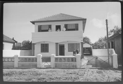 Fachada do sobrado recém-construído