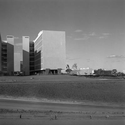 Edifícios residenciais projetados para os Institutos de Aposentadoria e Pensões