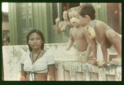 Edna de Cássia em sua casa