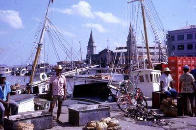 Porto no entorno do Mercado Ver-o-Peso