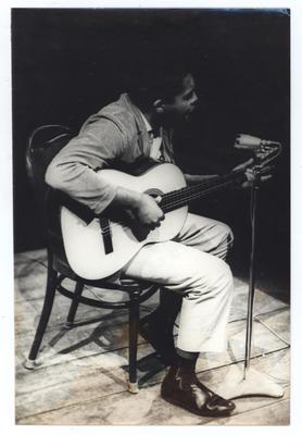 Gilberto Gil com o violão