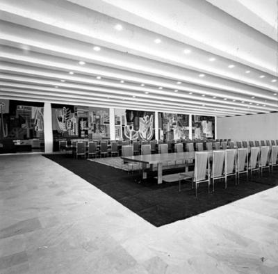 Recepção em homenagem à Rainha Elizabeth II, Sala Brasília. Ao fundo, tapeçaria de Butle Marx