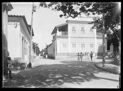 Esquina das ruas Pinheiro Freire e dos Colégios, atual Doutor Lacerda