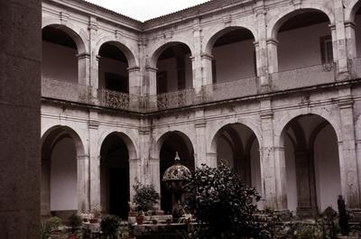 Mosteiro de Santa Maria de Arouca - claustro