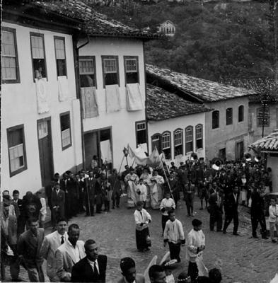 Semana Santa - Descida de Jesus Cristo da cruz e procissão