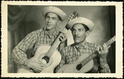 Tonico e Tinoco com violas