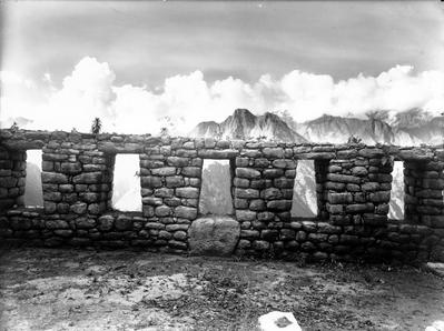 Muro das Cinco Janelas