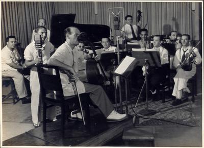 Gilberto Alves com orquestra