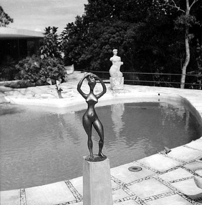 Esculturas de Alfredo Ceschiatti, "Banhista".