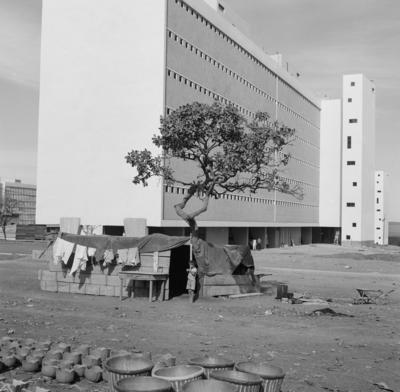 Edifícios residenciais projetados para os Institutos de Aposentadoria e Pensões