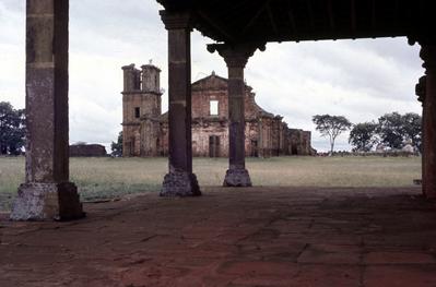 Ruínas da Igreja de São Miguel Arcanjo