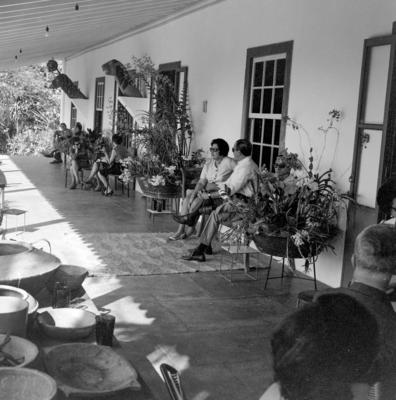 No Sítio Burle Marx, na ocasião da visita de Pablo Neruda